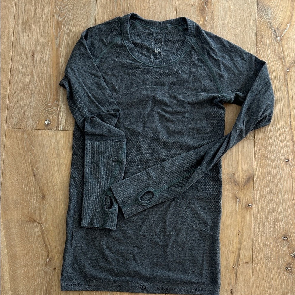 Women’s Gray Long Sleeve Shirt